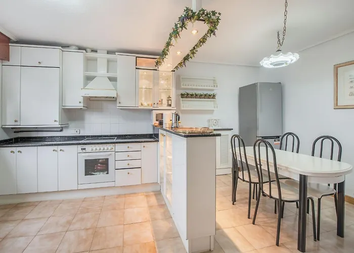 In Near Surf Semesterbostad Loredo